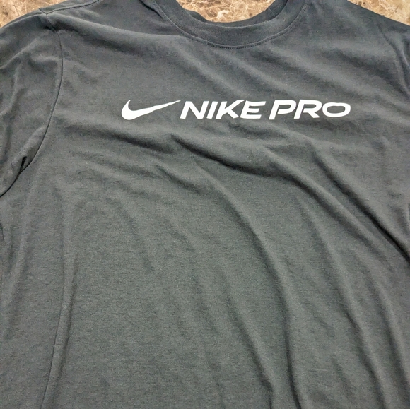Nike Pro T Shirt - Picture 1 of 2